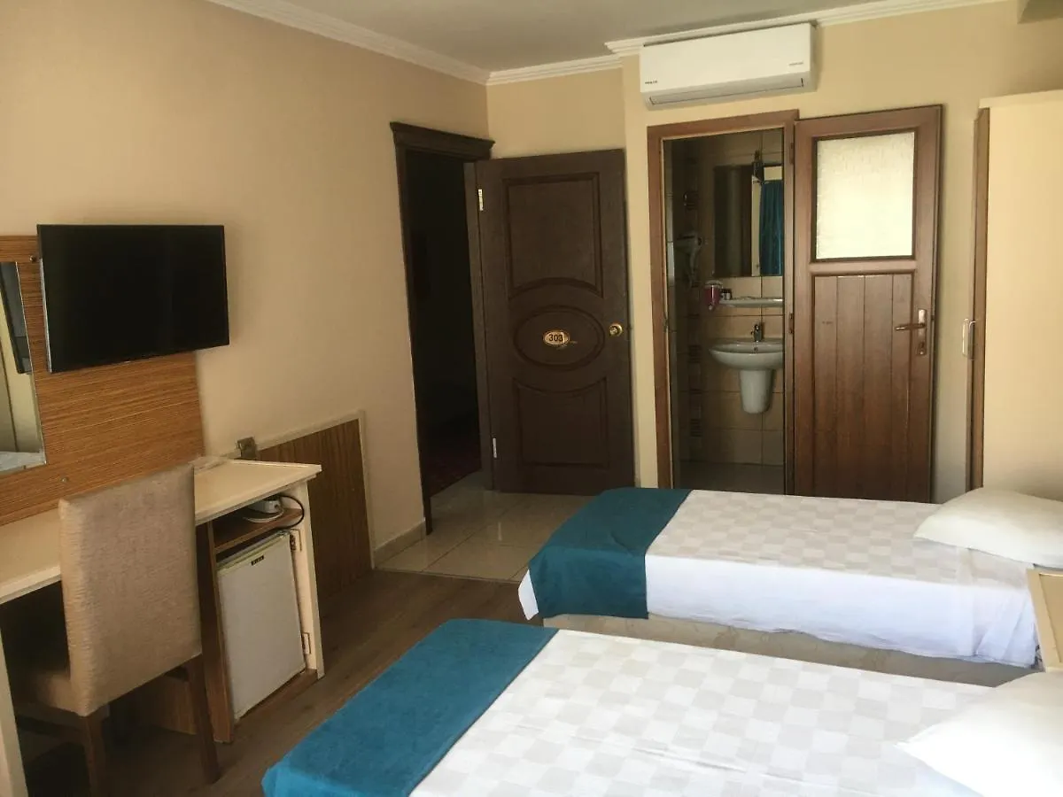 Oezguer Hotel Трабзон